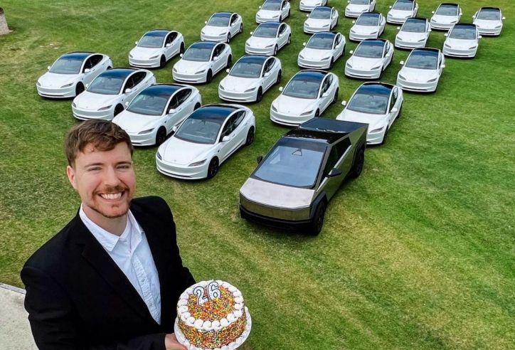 Mừng sinh nhật, YouTuber nổi tiếng thế giới tặng miễn phí ô tô điện Tesla cho người xem