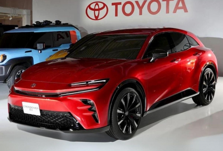Sếp Toyota nói lời thật lòng về công ty, thừa nhận đang đi sau Tesla