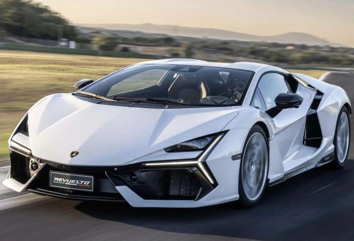 Lamborghini khẳng định ô tô điện của hãng sẽ không bắt chước xe xăng
