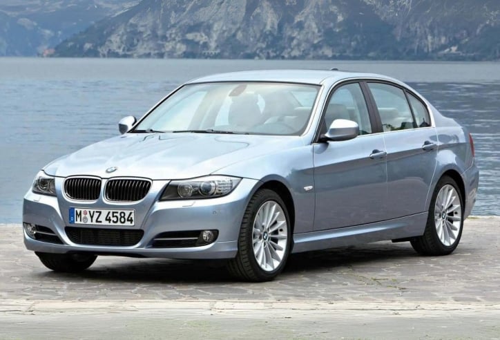 BMW triệu hồi gần 400.000 ô tô tại Mỹ vì lỗi túi khí Takata