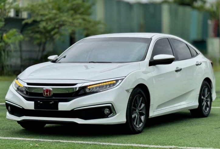 Honda Civic 2020 lăn bánh 4 năm lên sàn xe cũ với giá bất ngờ