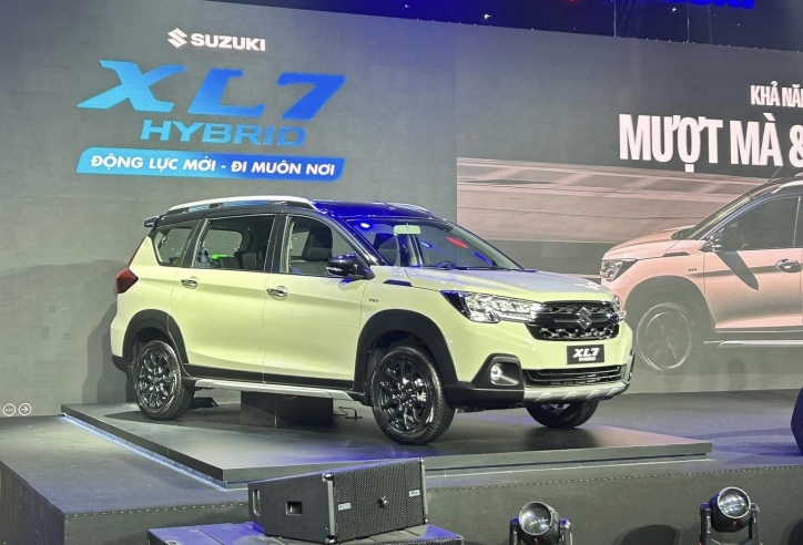 Suzuki XL7 ra mắt phiên bản hybrid: Giá ngang bản xăng, bổ sung thêm trang bị