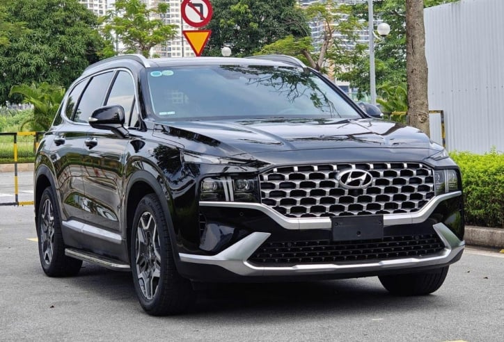 Hyundai SantaFe 2021 rao bán với giá ngỡ ngàng sau 3 năm sử dụng