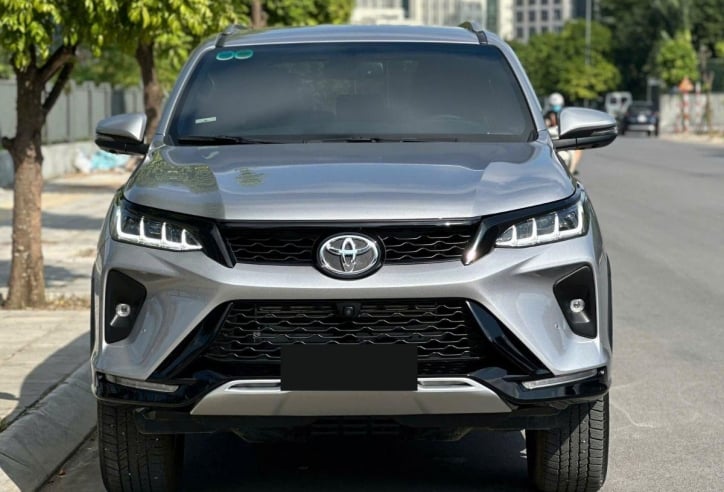 Toyota Fortuner 2024 chạy ‘siêu lướt’ 8.000 km lên sàn xe cũ với giá khó tin