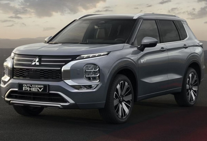 Mitsubishi Outlander 2025 trình làng: Nâng cấp trang bị, thêm phiên bản hybrid