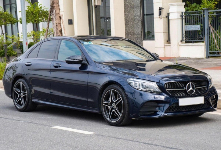 Lăn bánh 5 năm, Mercedes-Benz C 300 2019 lên sàn xe cũ với giá thấp hơn Toyota Camry ‘đập hộp’