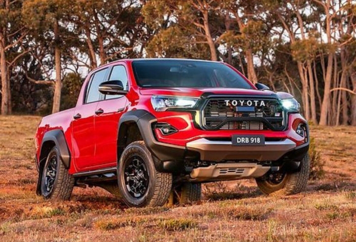 Bán tải Toyota Hilux thế hệ mới gây tranh cãi vì ‘tái sử dụng’ nền tảng cũ