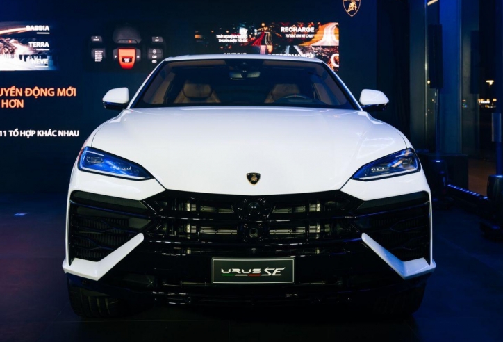 Siêu SUV Lamborghini Urus trình làng phiên bản tiết kiệm xăng tại Việt Nam, giá bán 14,79 tỷ đồng