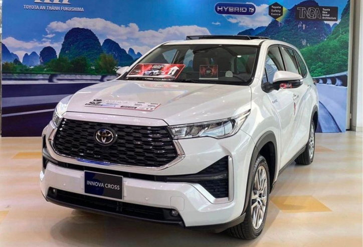 Doanh số xe hybrid xác lập kỷ lục tại Việt Nam, Toyota Innova Cross dẫn đầu