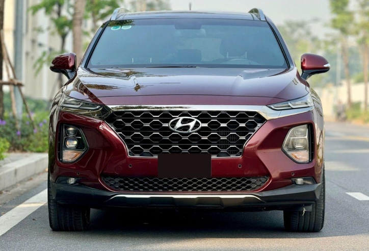 Hyundai Santa Fe 2019 máy dầu lăn bánh 5 năm rao bán với giá khó tin