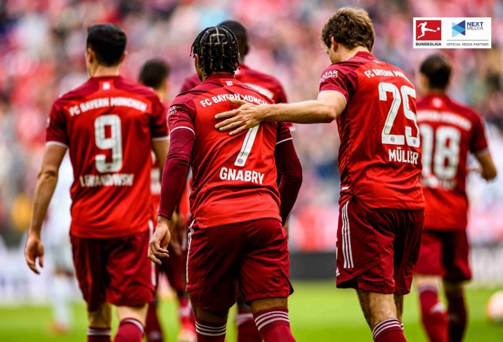 Bayern Munich thống trị lượt đi Bundesliga 2021/22