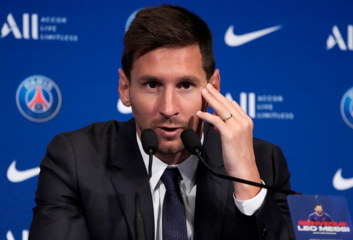 Không nghe theo lời vợ, Messi chốt khả năng rời PSG để quay trở lại Barca?
