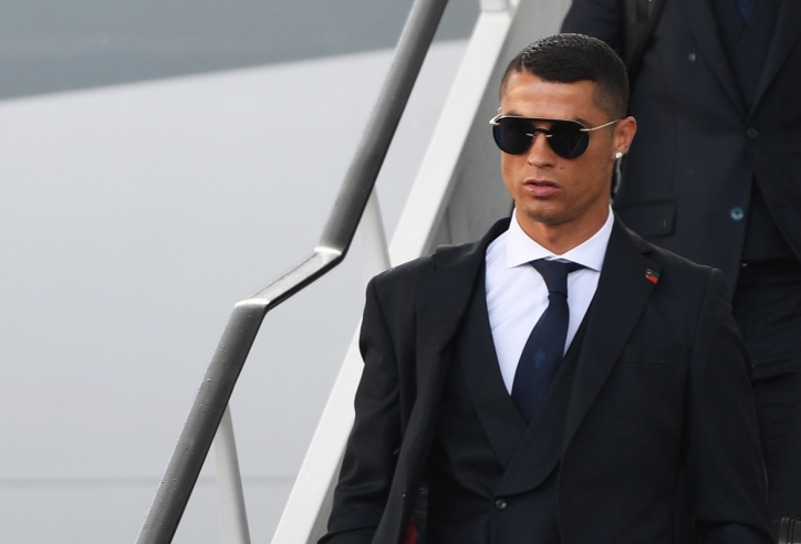 Người đại diện ra mặt, Ronaldo gia nhập ‘bến đỗ khó tin’?