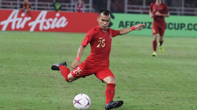 Cầu thủ 'nhọ nhất' Indonesia khi liên tục bị Trọng Hoàng, Văn Hậu 'bắt chết'
