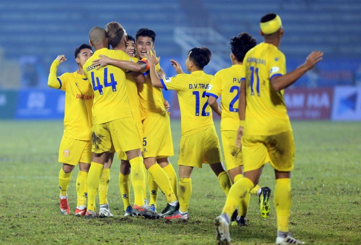 CLB Nam Định chia tay 'thủ lĩnh tinh thần' sau khi V-League 2021 bị hủy