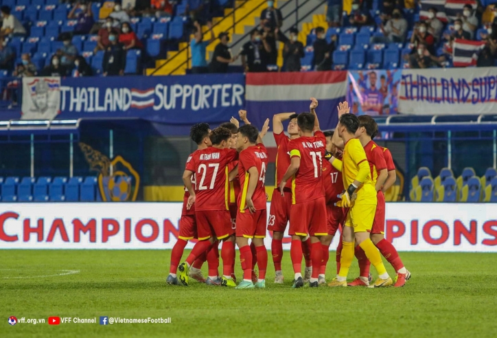NÓNG: 'Người hùng' U23 Việt Nam dương tính với Covid-19 sau khi đánh bại Thái Lan