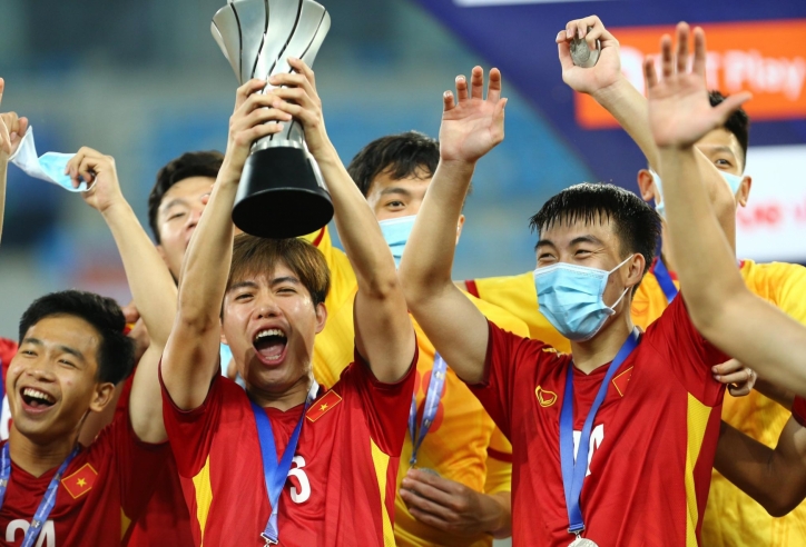 CHÍNH THỨC: U23 Việt Nam triệu tập 32 cầu thủ dự 'siêu giải đấu' và SEA Games 31