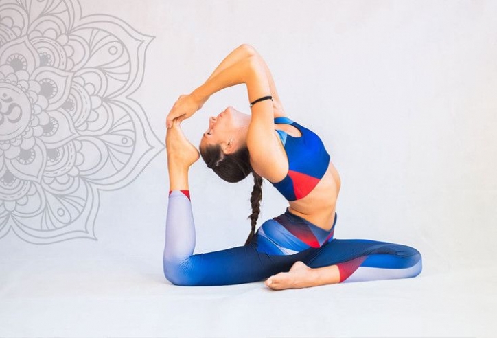7 động tác yoga đơn giản giúp vòng 3 căng tròn quyến rũ