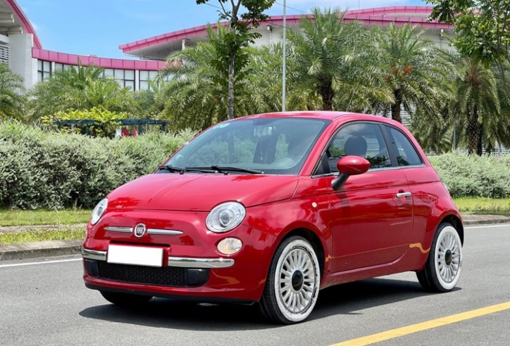 Hàng hiếm Fiat 500 đi 9 năm bán ngang giá Kia Morning 'đập hộp'