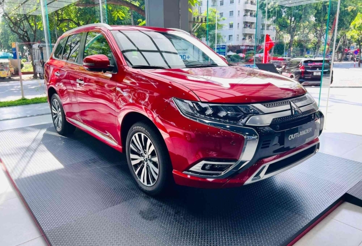 Mitsubishi Outlander ưu đãi cực khủng, giá lăn bánh 'bắt đáy' phân khúc SUV cỡ C