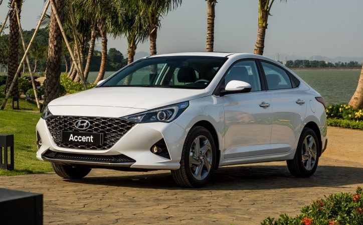 Hyundai Accent lấy lại ngôi vương, Toyota Vios 'rơi tự do'