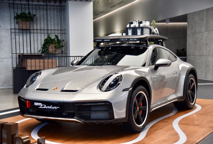 'Hàng hiếm' Porsche 911 Dakar đầu tiên về Việt Nam đã có chủ, giá trên 16 tỷ đồng