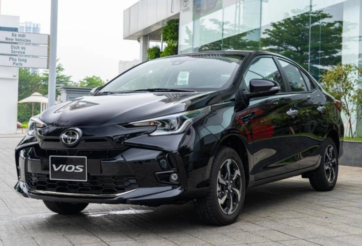 Loạt xe sedan cỡ B chạy đua giảm giá ngay đầu tháng 10