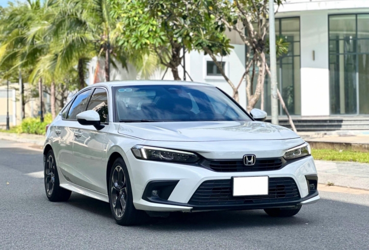 Sau 1 năm lăn bánh, Honda Civic chạy lướt rao bán lại với mức giá khó tin