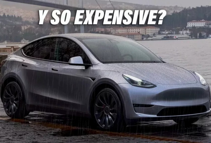 Chủ xe Tesla phát hoảng vì chi phí sửa quá lớn sau khi 'lái xe dưới mưa'