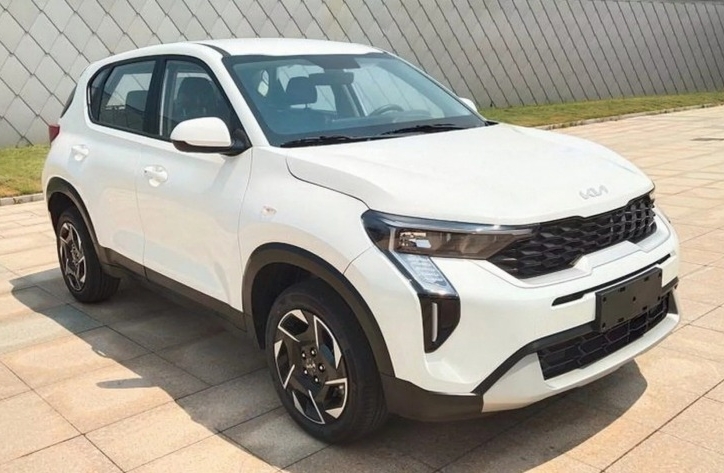 Kia Sonet 2024 lộ diện trên đường chạy thử, sẽ sớm ra mắt phả hơi nóng lên Toyota Raize