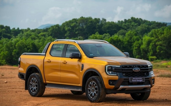 Ford Ranger vẫn là 'vua bán tải', Mitsubishi Triton tăng trưởng ấn tượng