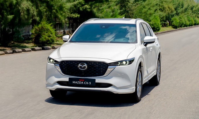 'Vua doanh số' Mazda CX-5 tiếp tục tăng giá bán tại Việt Nam