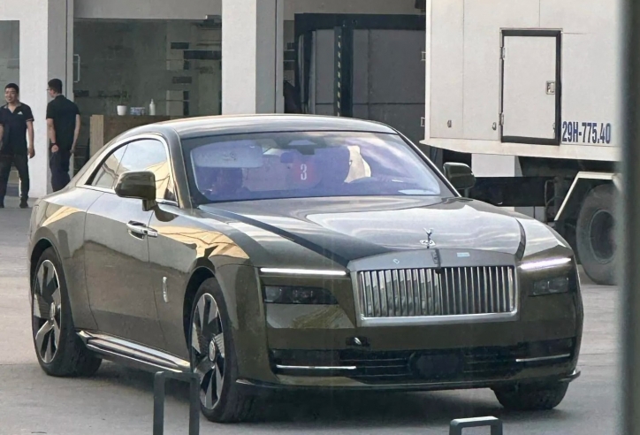 Xe siêu sang chạy điện Rolls-Royce Spectre lần đầu lộ diện tại Việt Nam