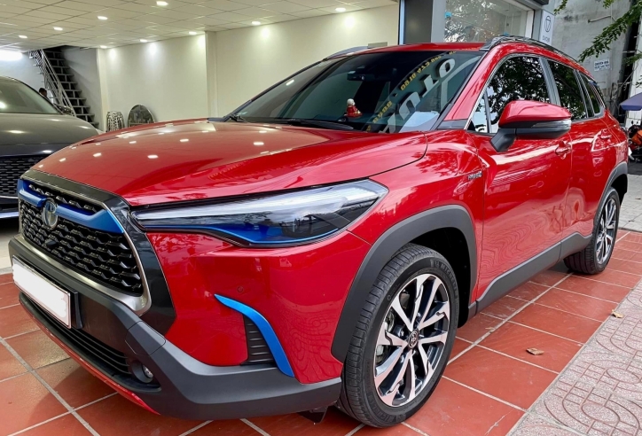 Toyota Corolla Cross Hybrid 'lướt' mới lăn bánh hơn 8.000 km đã rao bán với giá ngỡ ngàng