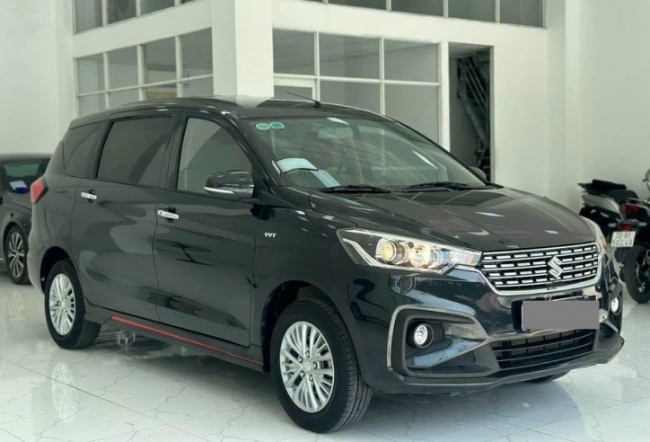 MPV gia đình Suzuki Ertiga mới chạy hơn 10.000 km đã rao bán lại với mức giá khó tin