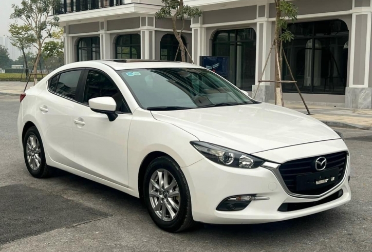 Mazda3 chạy lướt xuống giá ngỡ ngàng sau 4 năm lăn bánh