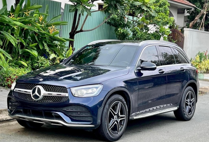 Lăn bánh 4 năm, Mercedes-Benz GLC 300 4MATIC cũ chấp nhận bán 'lỗ' tới hơn 1 tỷ đồng