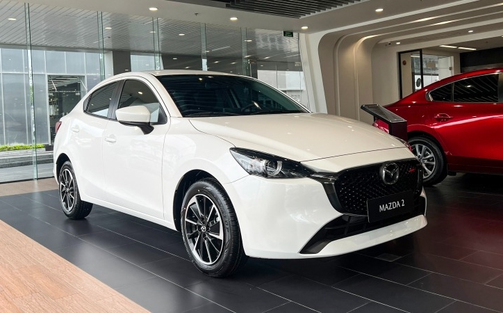 Mazda Việt Nam tăng giá loạt xe nhập ngay đầu năm 2024