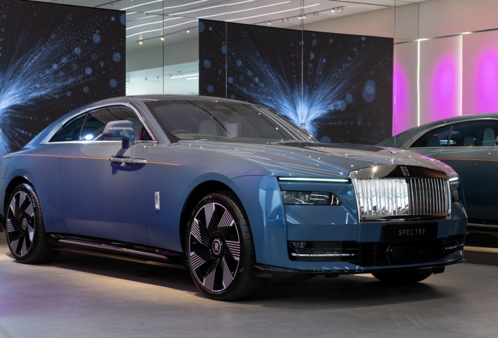 Rolls-Royce Spectre ấn định ngày ra mắt Việt Nam, giá khởi điểm gần 18 tỷ đồng