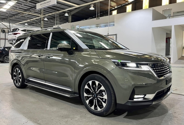 Lô Kia Carnival mới xuất xưởng đầu năm 2024 đã được giảm giá sâu tại đại lý