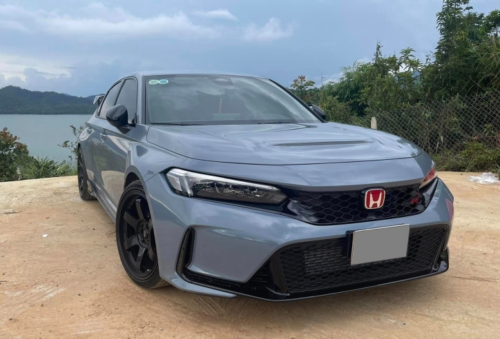 Hàng hiếm Honda Civic Type R mới đi 5.000 km đã lên sàn xe cũ với giá 'cực sốc'