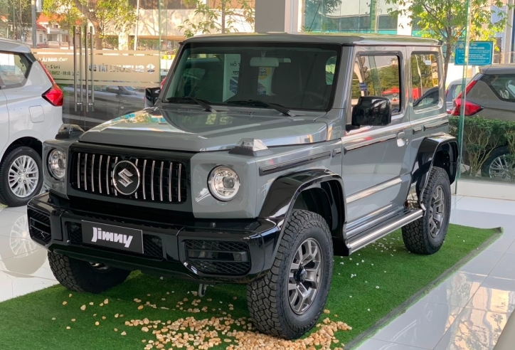 Cận cảnh Suzuki Jimny độ kiểu G 63 tại đại lý: Giá 999 triệu đồng, giao ngay trong tháng này