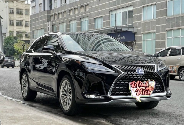 Sử dụng 4 năm, chủ xe Lexus RX 450h rao bán lại với mức giá khó tin