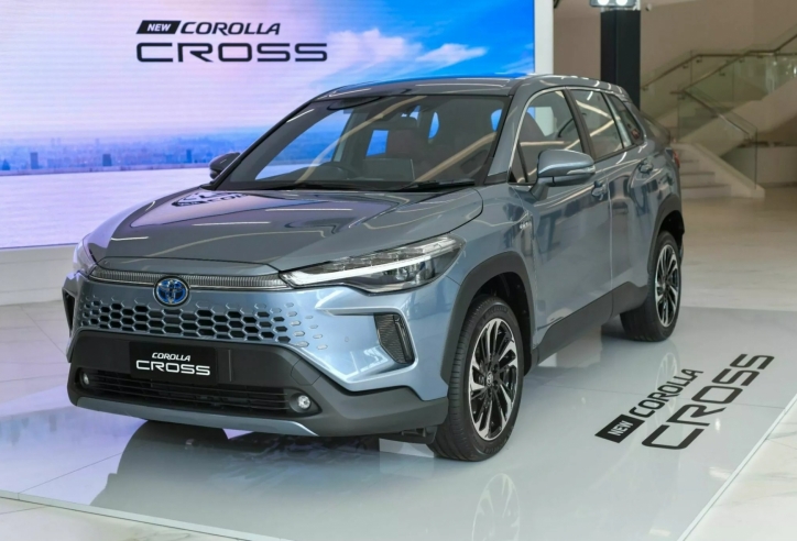 Toyota Corolla Cross 2024 nhận đặt cọc tại Việt Nam: Có 2 phiên bản, dự kiến giao xe trong tháng 5