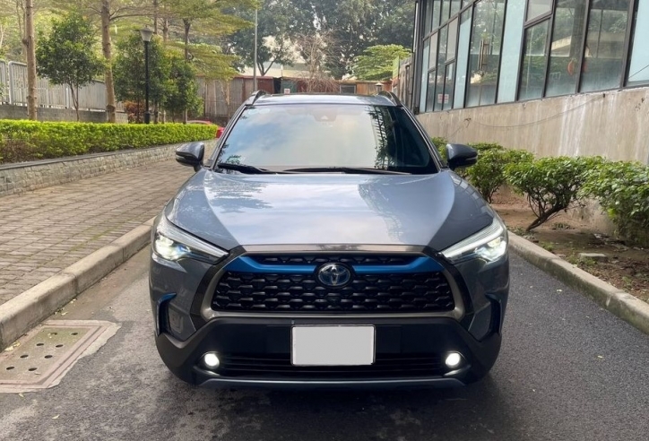Ngỡ ngàng giá chào bán của Toyota Corolla Cross Hybrid chạy lướt sau 3 năm lăn bánh