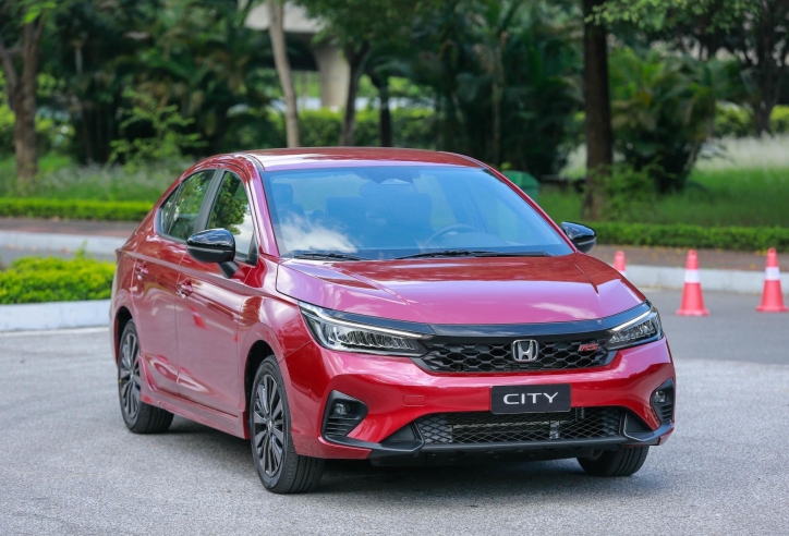 Toàn thị trường lao dốc, Honda City bất ngờ 'lội ngược dòng'