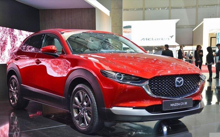 Mazda âm thầm giảm giá bán một loạt mẫu xe tại Việt Nam