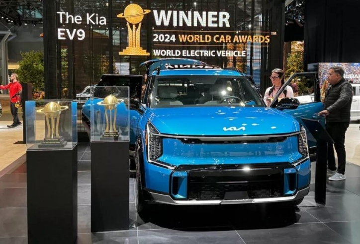 Xe điện Kia EV9 'thắng lớn' tại giải thưởng Ô tô thế giới của năm 2024