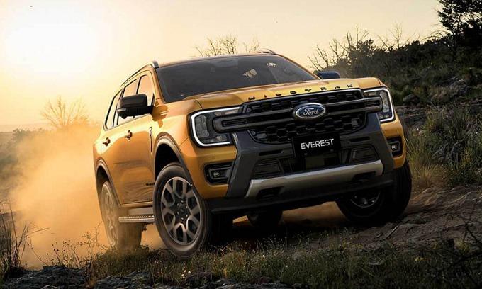 Ford Everest 'cân' cả phân khúc, bán nhiều xe hơn các đối thủ cộng lại