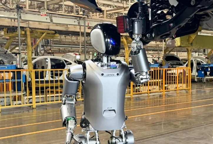 'Ông lớn' ô tô Trung Quốc sẽ sử dụng robot hình người tích hợp AI trong dây chuyền lắp ráp